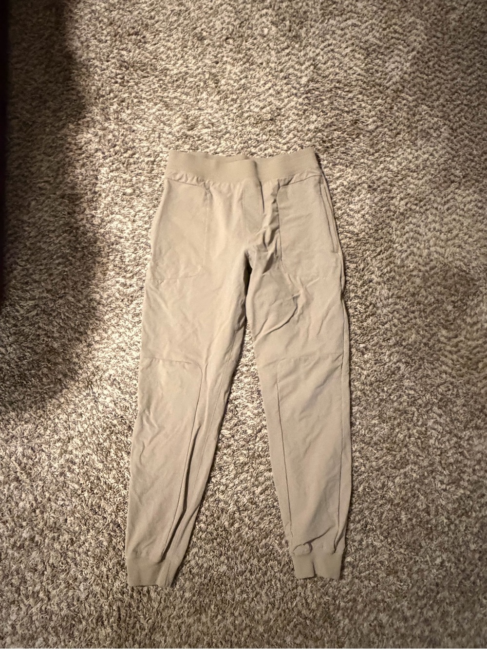 ALO Yoga Light Beige Jogger Sweatpants